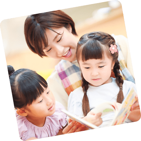 子供と女性の画像